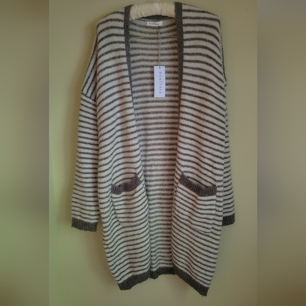 NWT - Neuflora cardigan